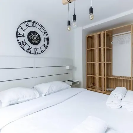 Grands Boulevards 42 *